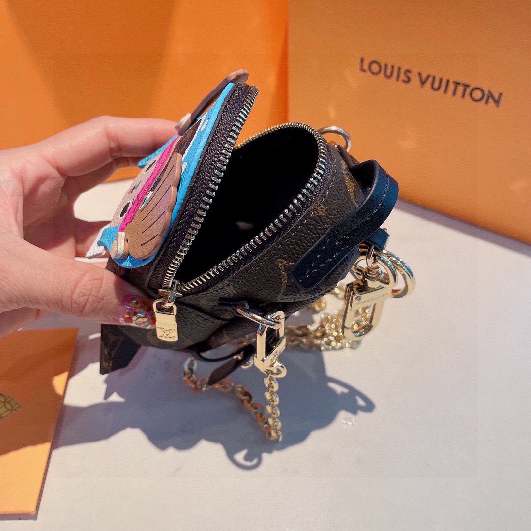 [TOP] Louis Vuitton LV Exclusive Keychain Pendant - 2 Colour
