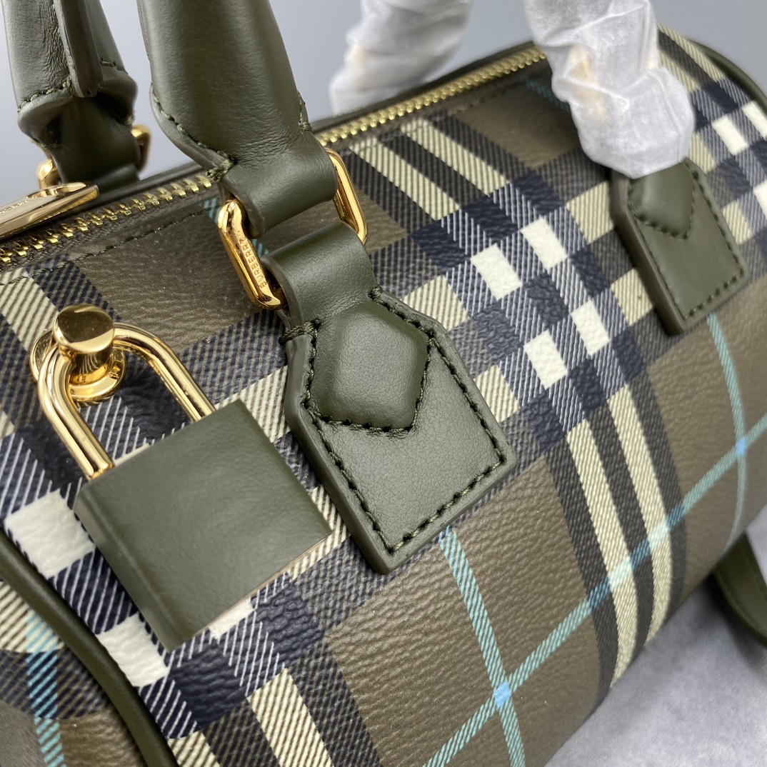 [TOP] BURBERRY PVC Small Pillow Bag 18x12x11 cm - Olive Green