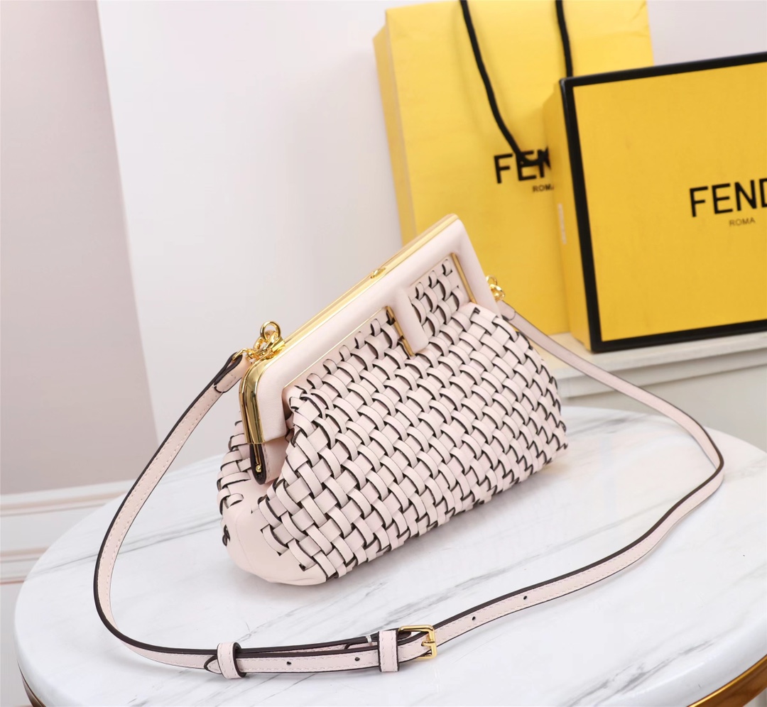 [TOP] FENDI FENDI First Pink Hand-Woven leather Bag -  Light Pink