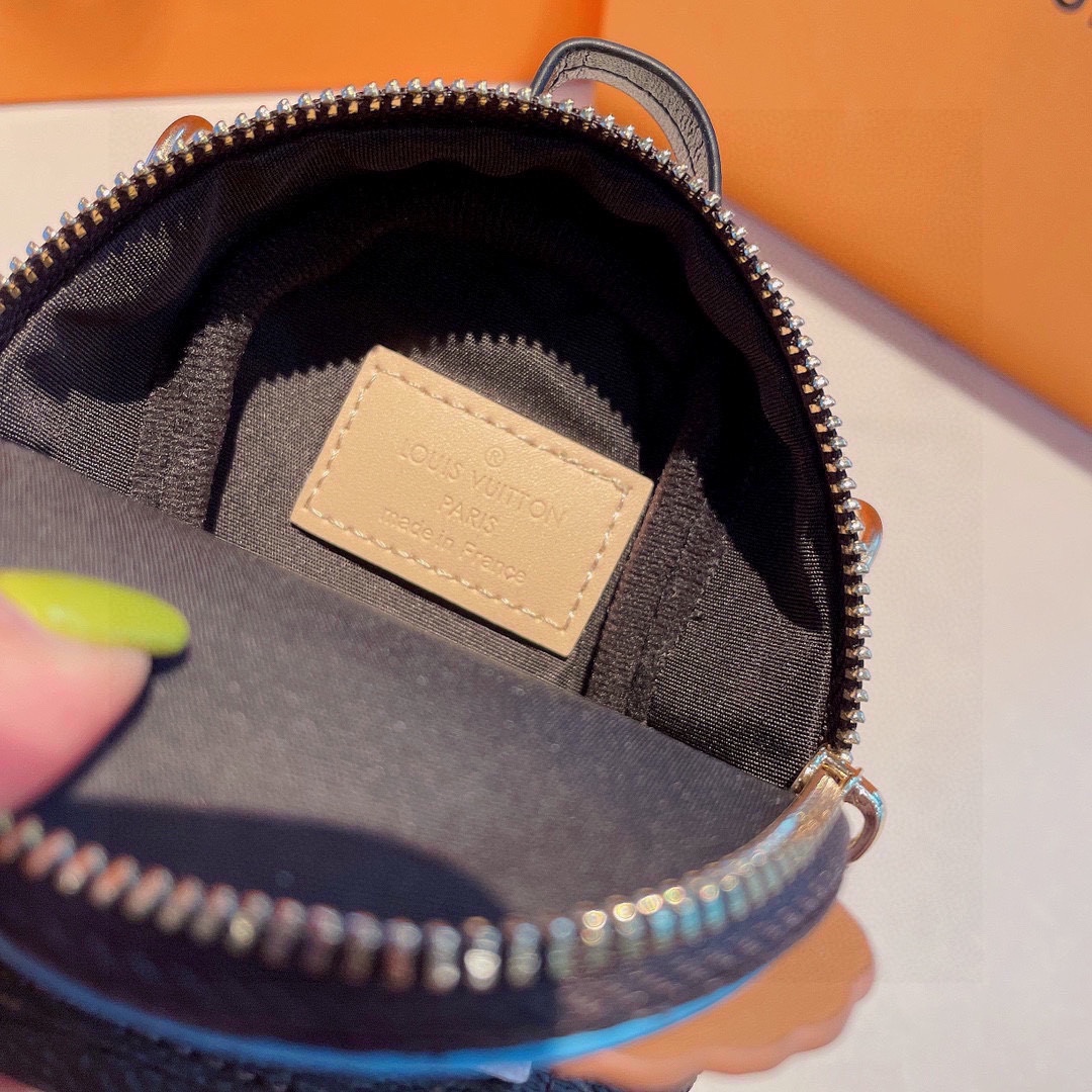 [TOP] Louis Vuitton LV Exclusive Keychain Pendant - 2 Colour