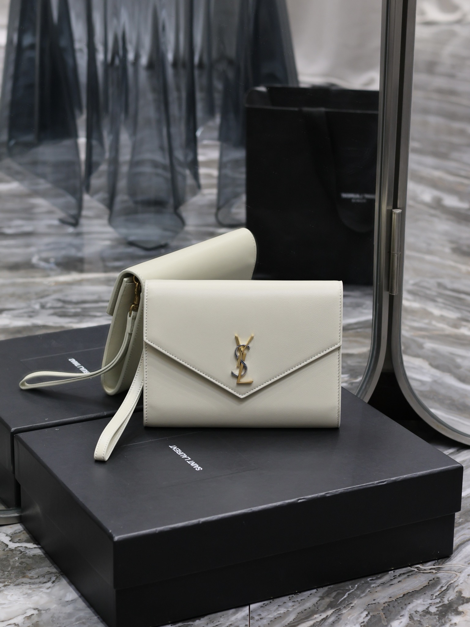 [TOP] Yves Saint Laurent YSL MONOGRAM Lambskin Handbag- Three Colors