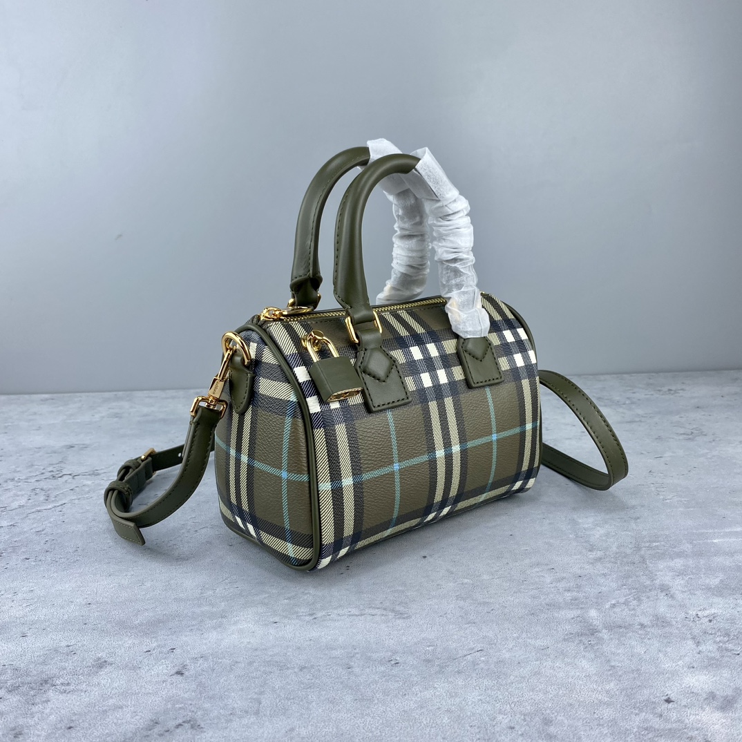 [TOP] BURBERRY PVC Small Pillow Bag 18x12x11 cm - Olive Green