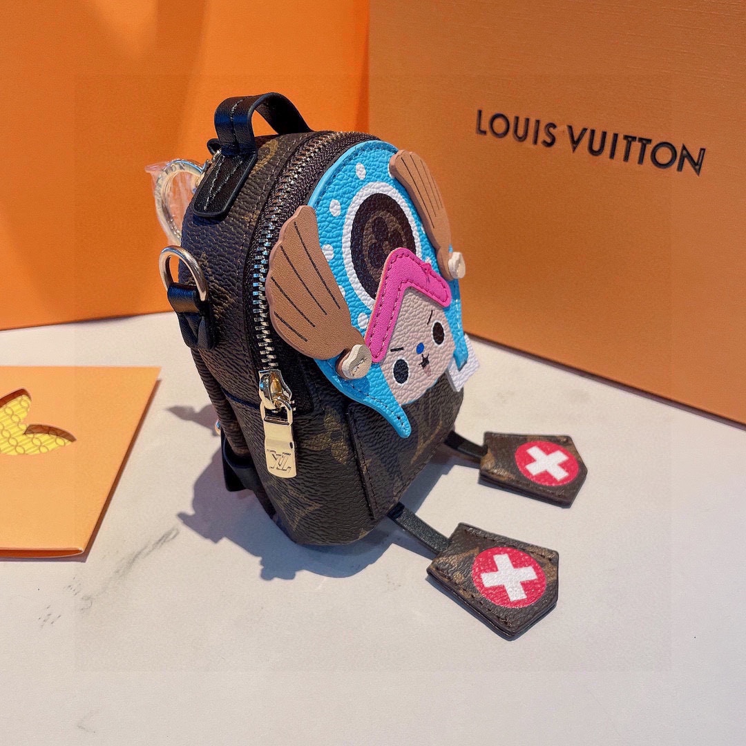 [TOP] Louis Vuitton LV Exclusive Keychain Pendant - 2 Colour