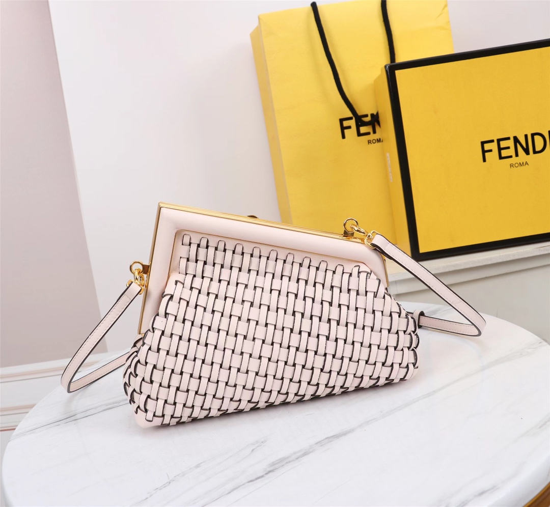 [TOP] FENDI FENDI First Pink Hand-Woven leather Bag -  Light Pink