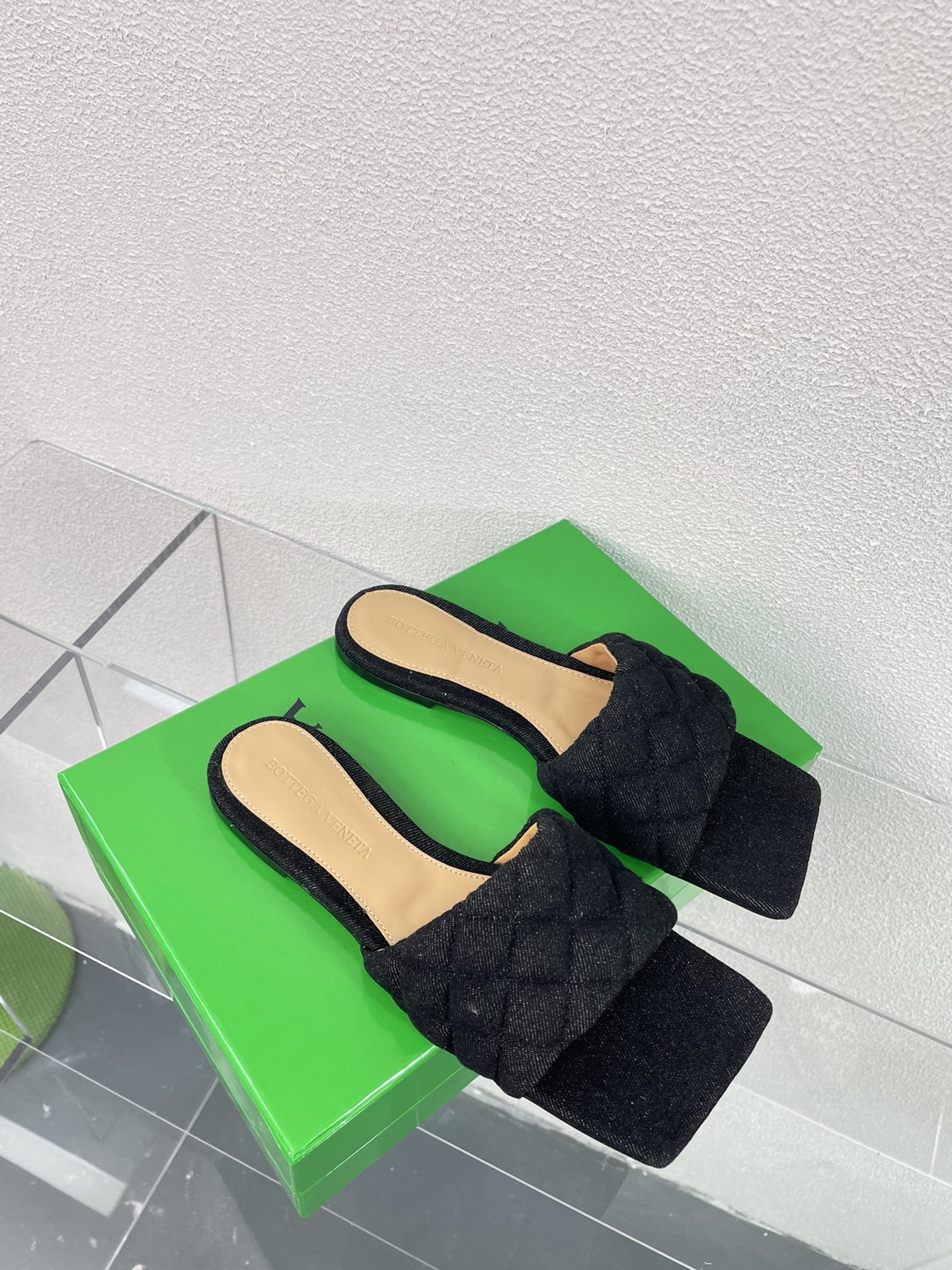 [TOP] Bottega Veneta BV  Use Metal Lambskin Slippers - 2 Colour