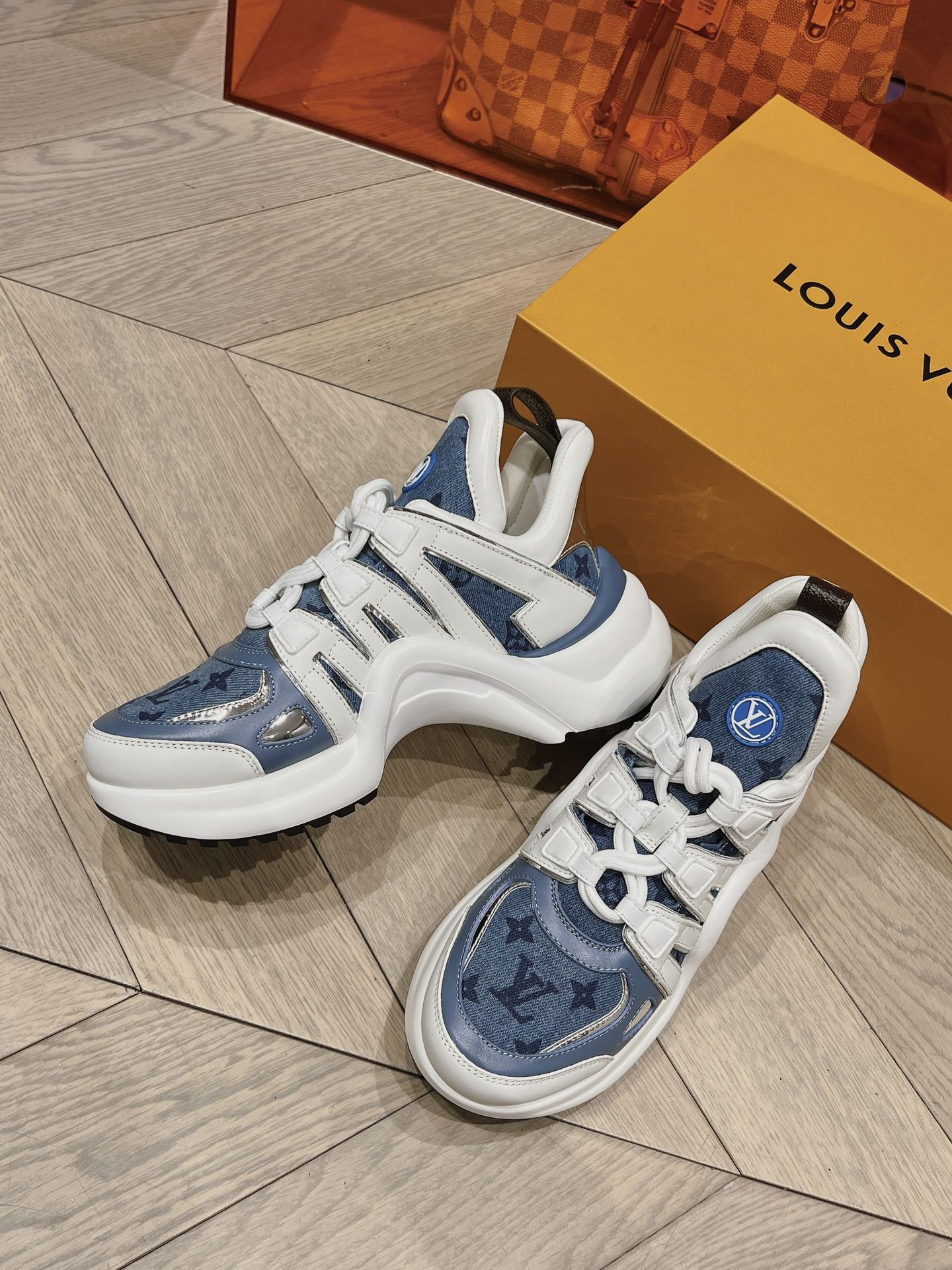 [TOP] Louis Vuitton LV L*V New Denim Shoes - 2 Colour