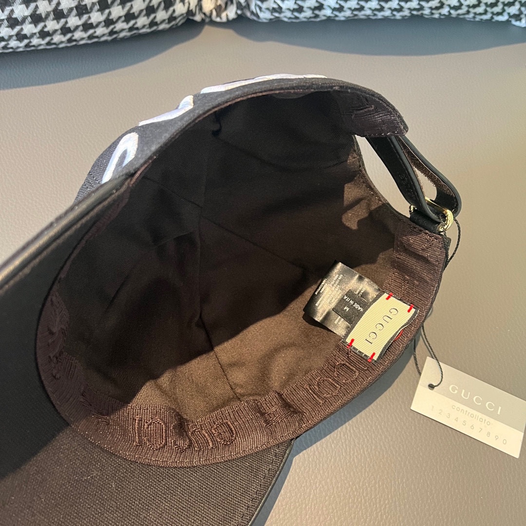 [TOP] GUCCI New Embroidery Baseball Cap - 2 Colour