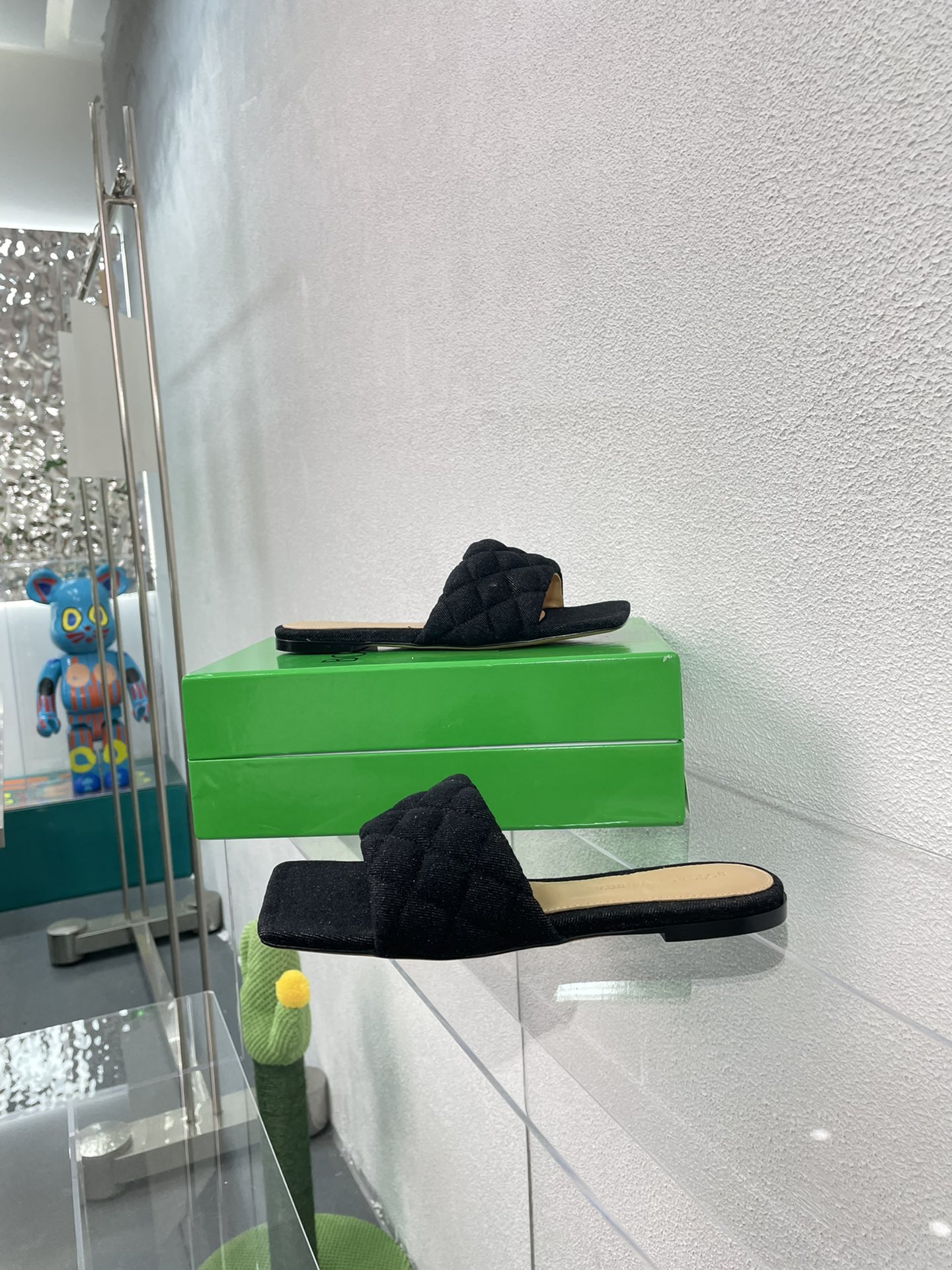 [TOP] Bottega Veneta BV  Use Metal Lambskin Slippers - 2 Colour