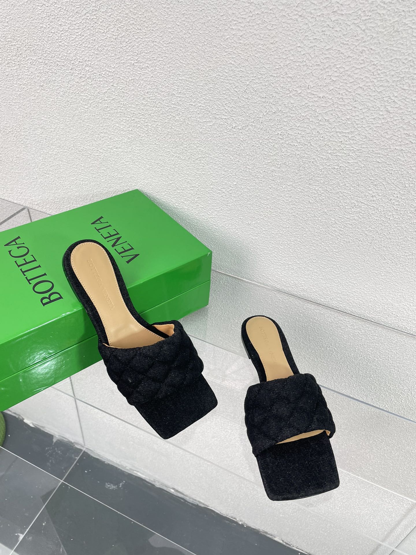 [TOP] Bottega Veneta BV  Use Metal Lambskin Slippers - 2 Colour