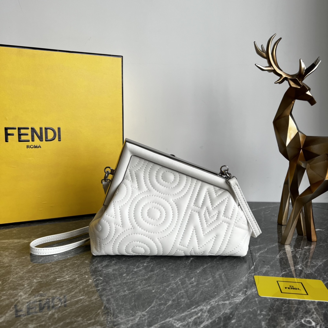 [TOP] FENDI FENDI Small First Bag - Two Colors