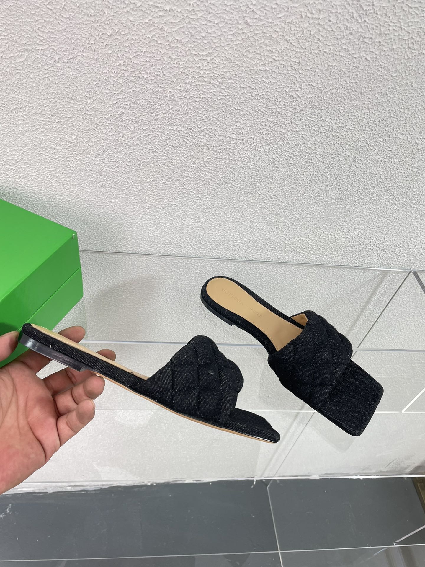 [TOP] Bottega Veneta BV  Use Metal Lambskin Slippers - 2 Colour