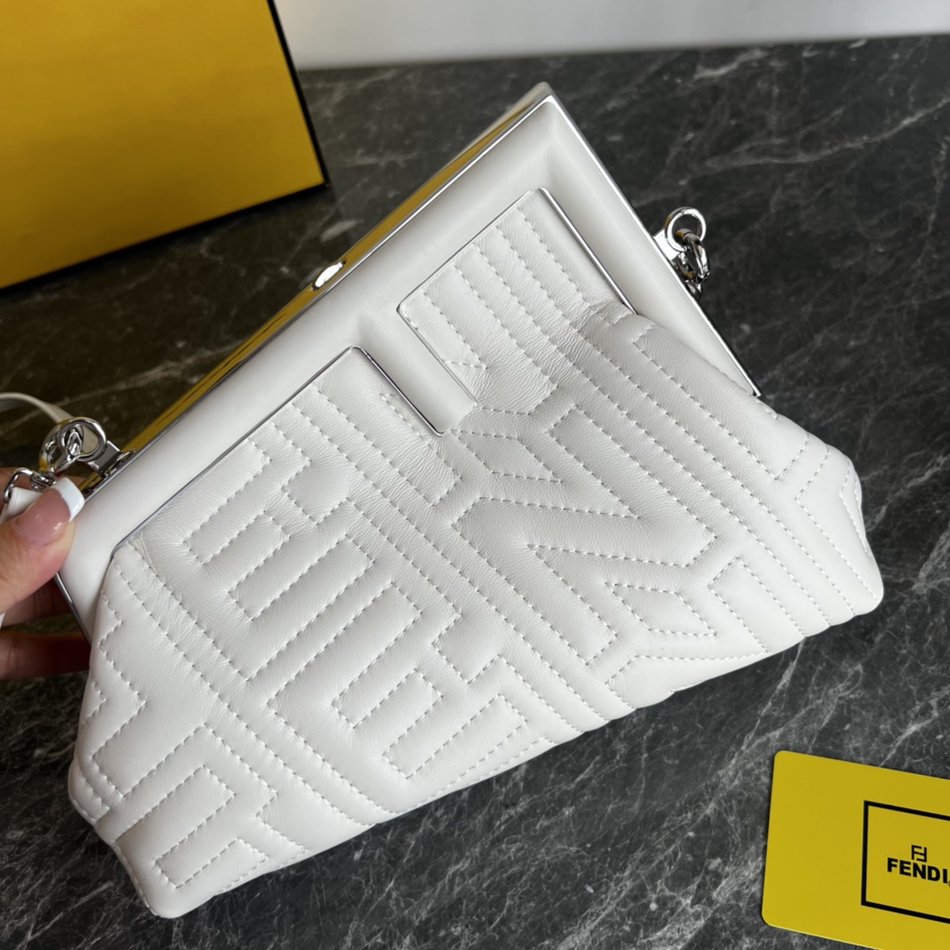 [TOP] FENDI FENDI Small First Bag - Two Colors