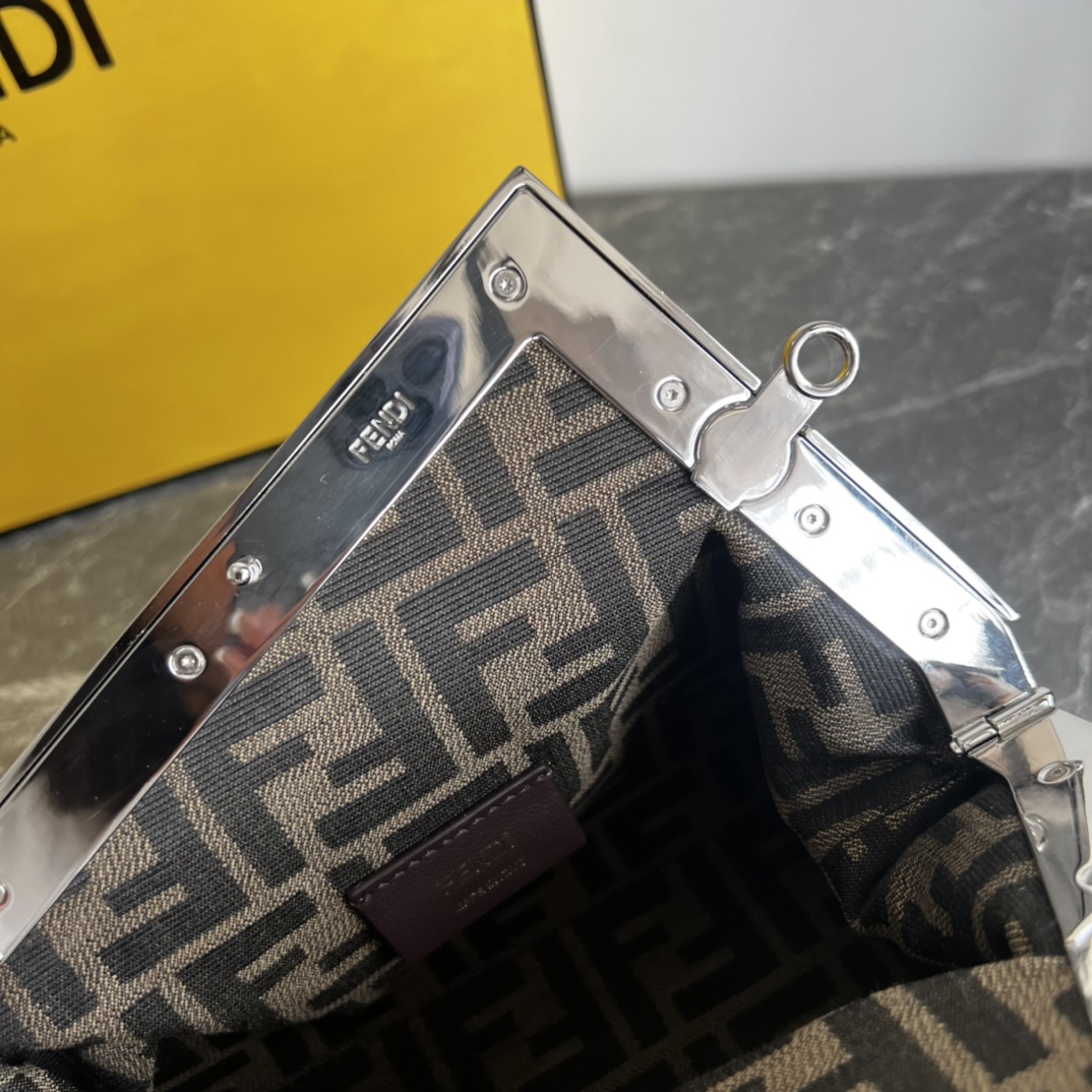 [TOP] FENDI FENDI Small First Bag - Two Colors