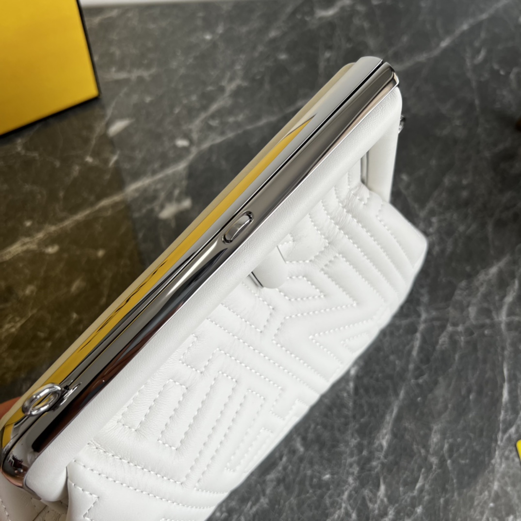 [TOP] FENDI FENDI Small First Bag - Two Colors