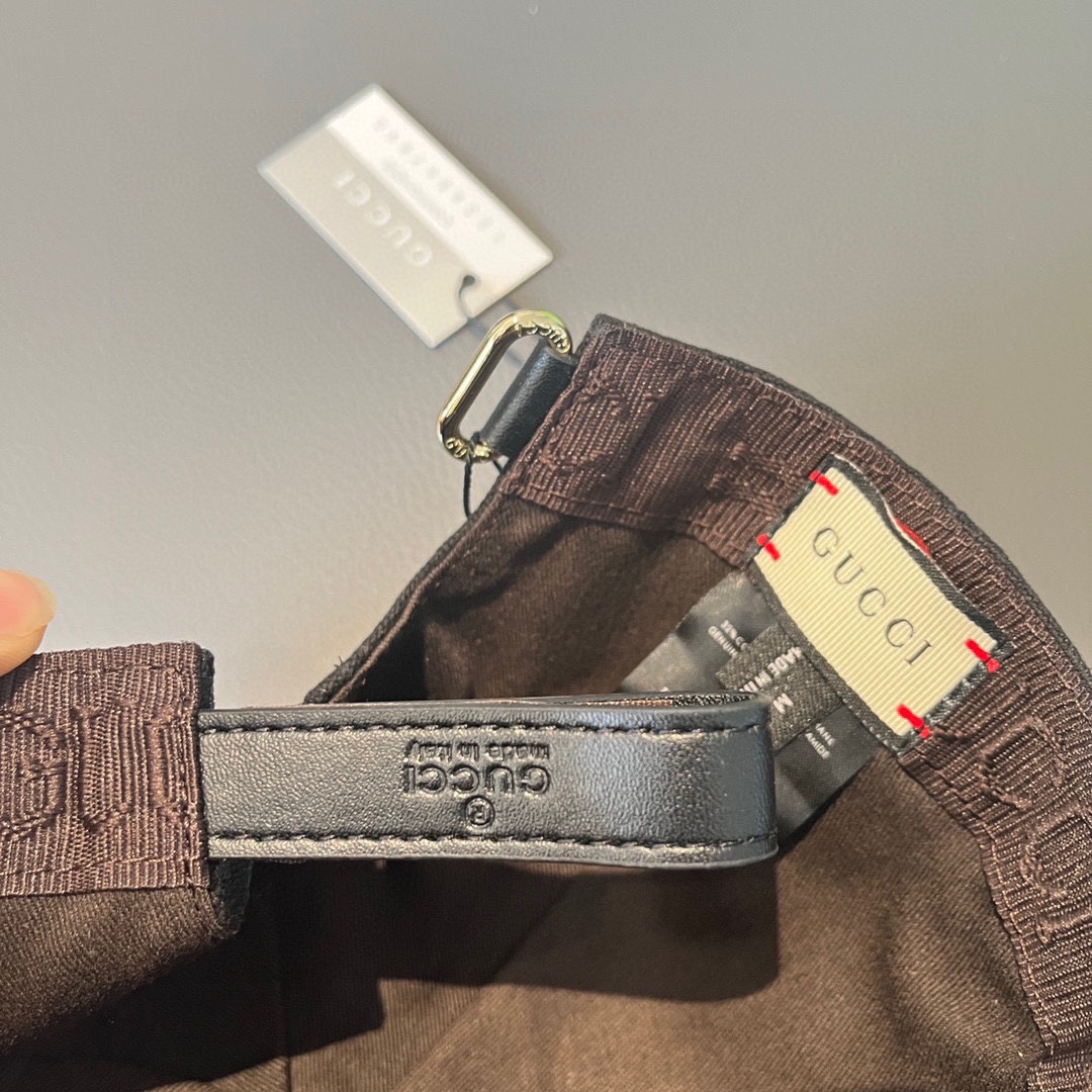 [TOP] GUCCI New Embroidery Baseball Cap - 2 Colour