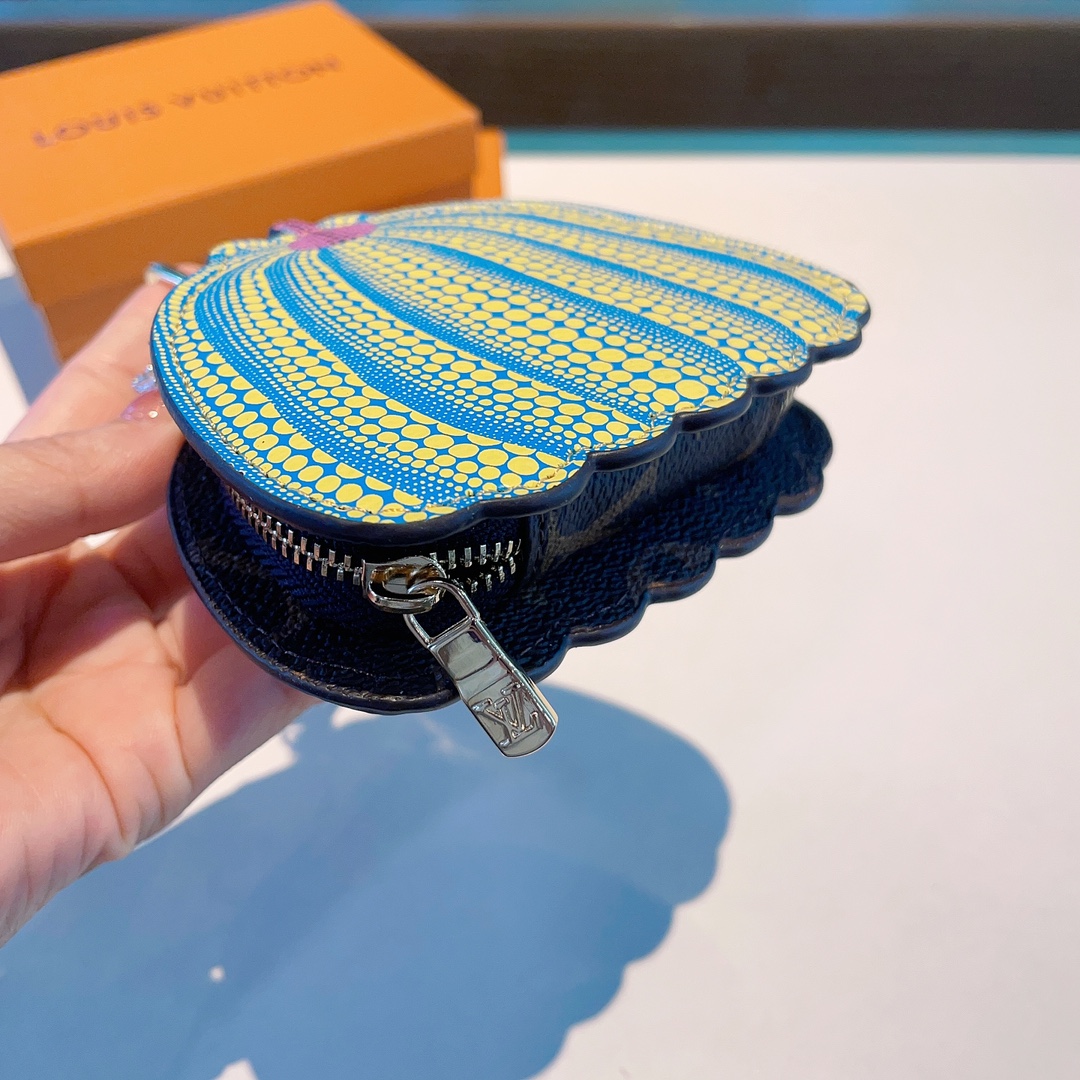 [TOP] Louis Vuitton LV Pumpkin Pods Bag/Keychain - Monogram