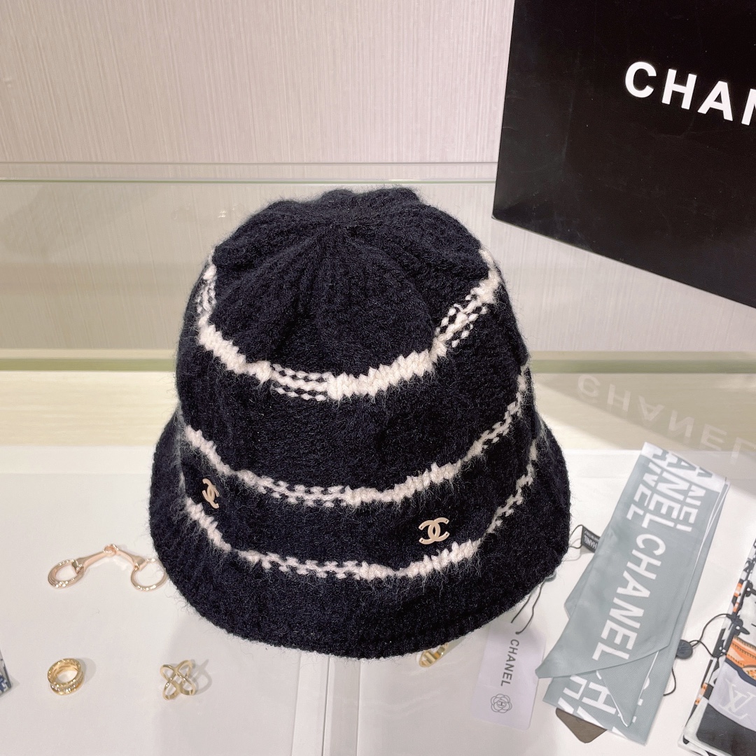 [TOP] CHANEL Autumn And Winter Knitted Striped Fisherman Hat