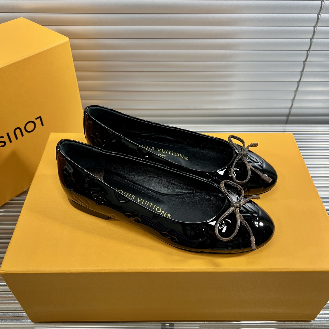 [TOP] Louis Vuitton LV L*V Butterfly Flat Ballet Shoes - 10 Colour