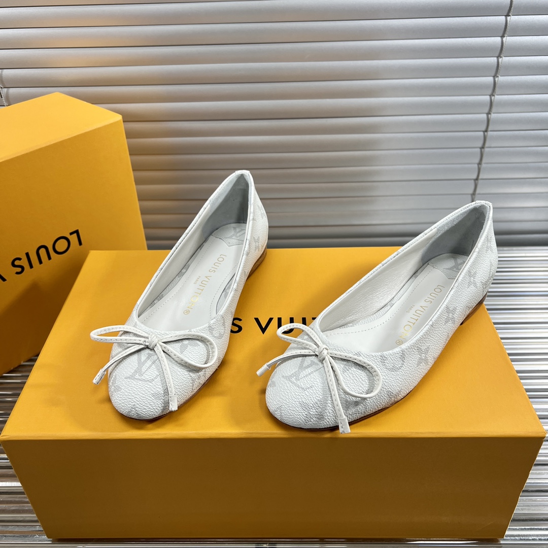 [TOP] Louis Vuitton LV L*V Butterfly Flat Ballet Shoes - 10 Colour
