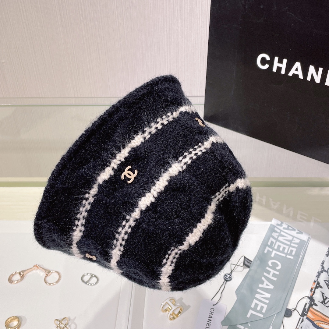 [TOP] CHANEL Autumn And Winter Knitted Striped Fisherman Hat