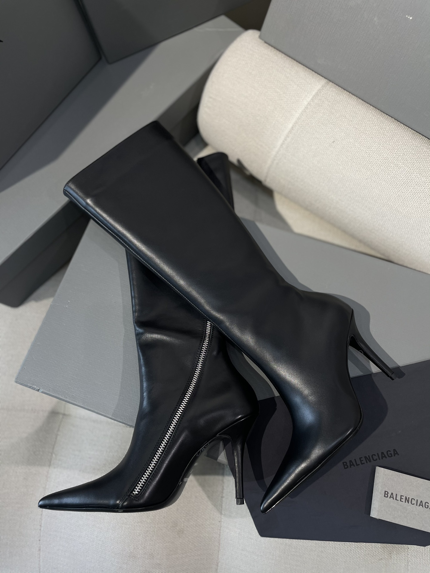 [TOP] BALENCIAGA New Pointed - Toe High - Heeled Cowhide Boots - 9cm - 2 Colour