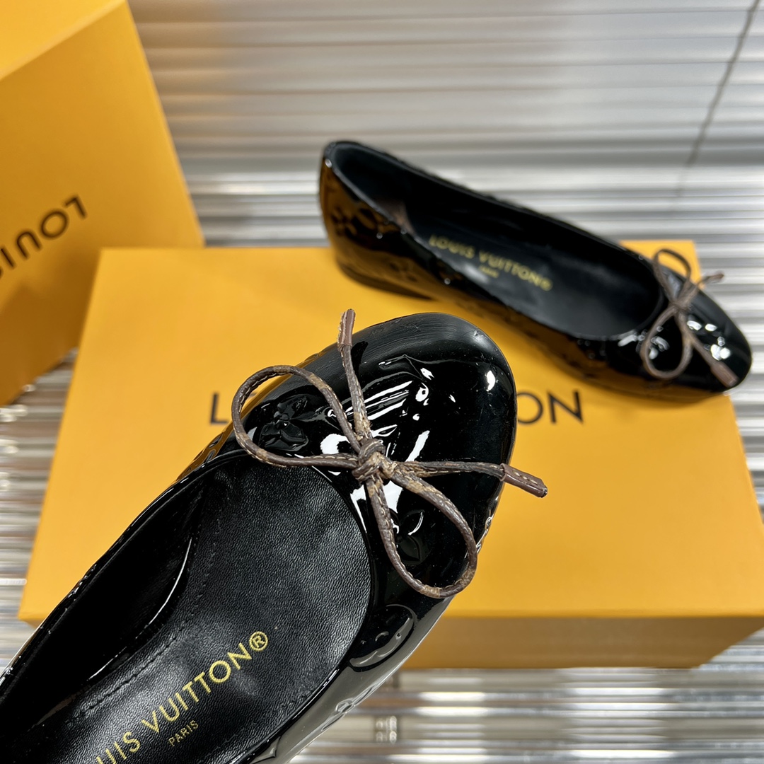 [TOP] Louis Vuitton LV L*V Butterfly Flat Ballet Shoes - 10 Colour