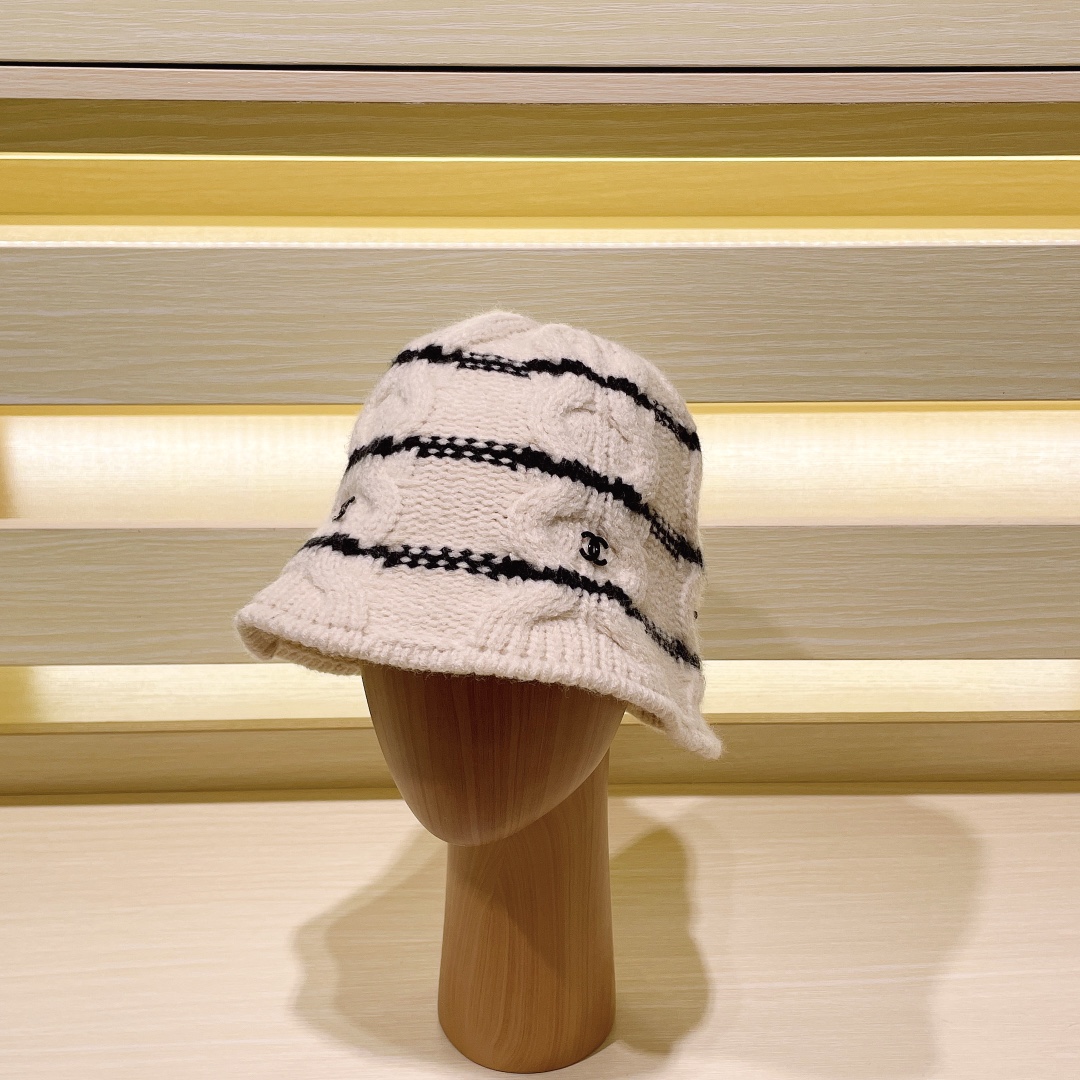 [TOP] CHANEL Autumn And Winter Knitted Striped Fisherman Hat
