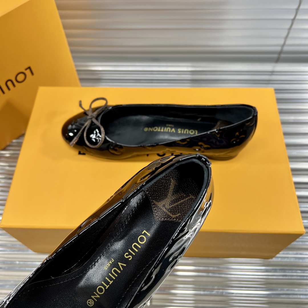 [TOP] Louis Vuitton LV L*V Butterfly Flat Ballet Shoes - 10 Colour