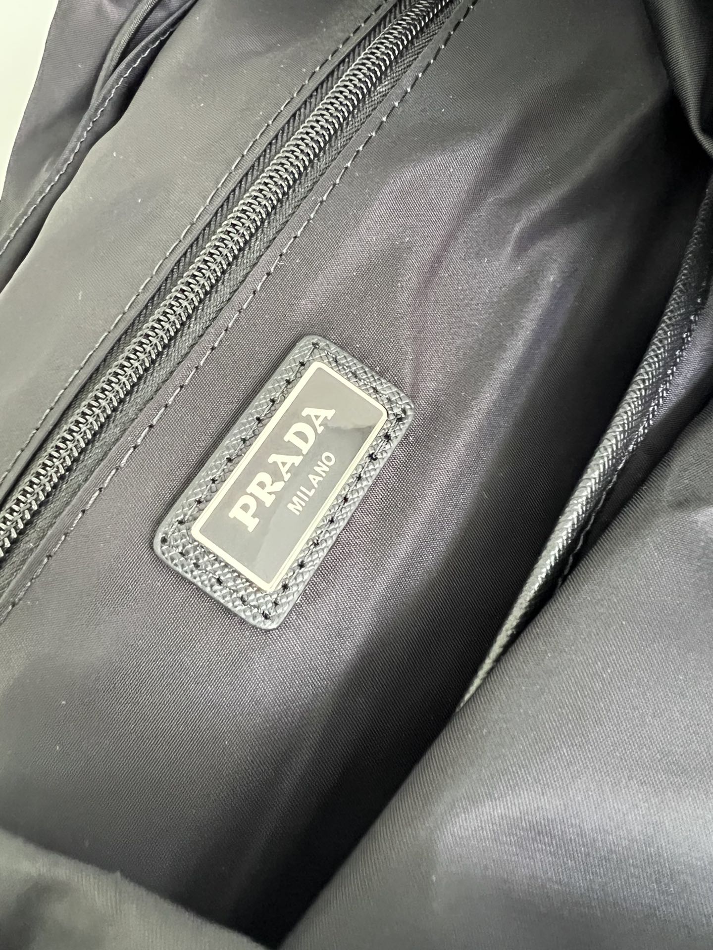 [Top] PRADA New Hiking  Bags 32x52x19cm - Black