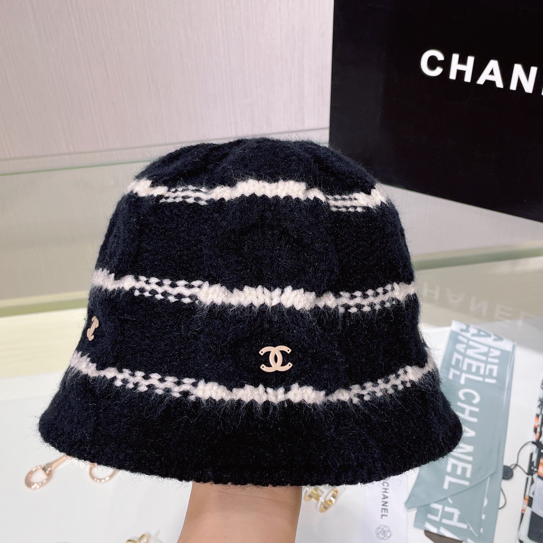 [TOP] CHANEL Autumn And Winter Knitted Striped Fisherman Hat