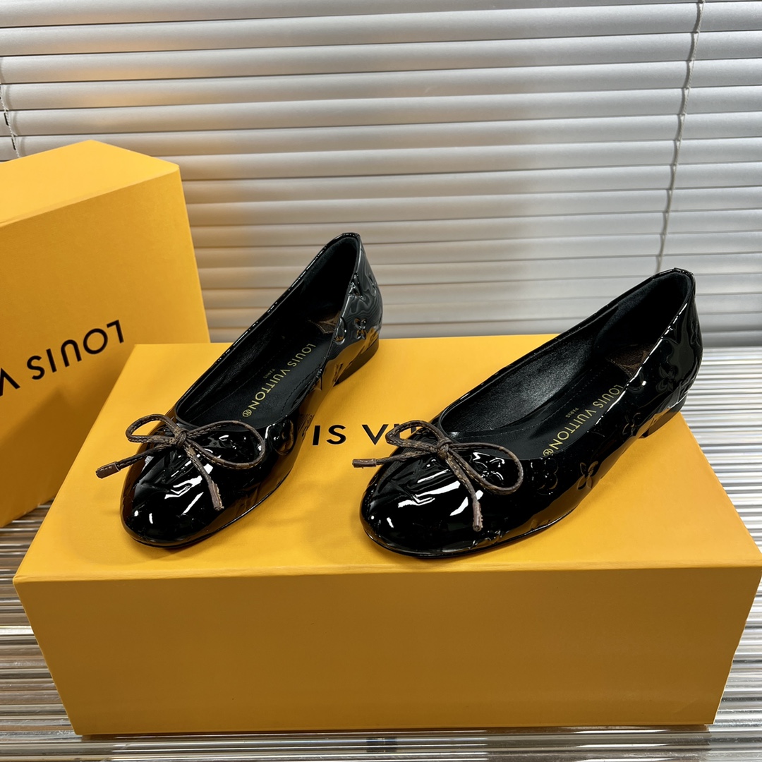 [TOP] Louis Vuitton LV L*V Butterfly Flat Ballet Shoes - 10 Colour