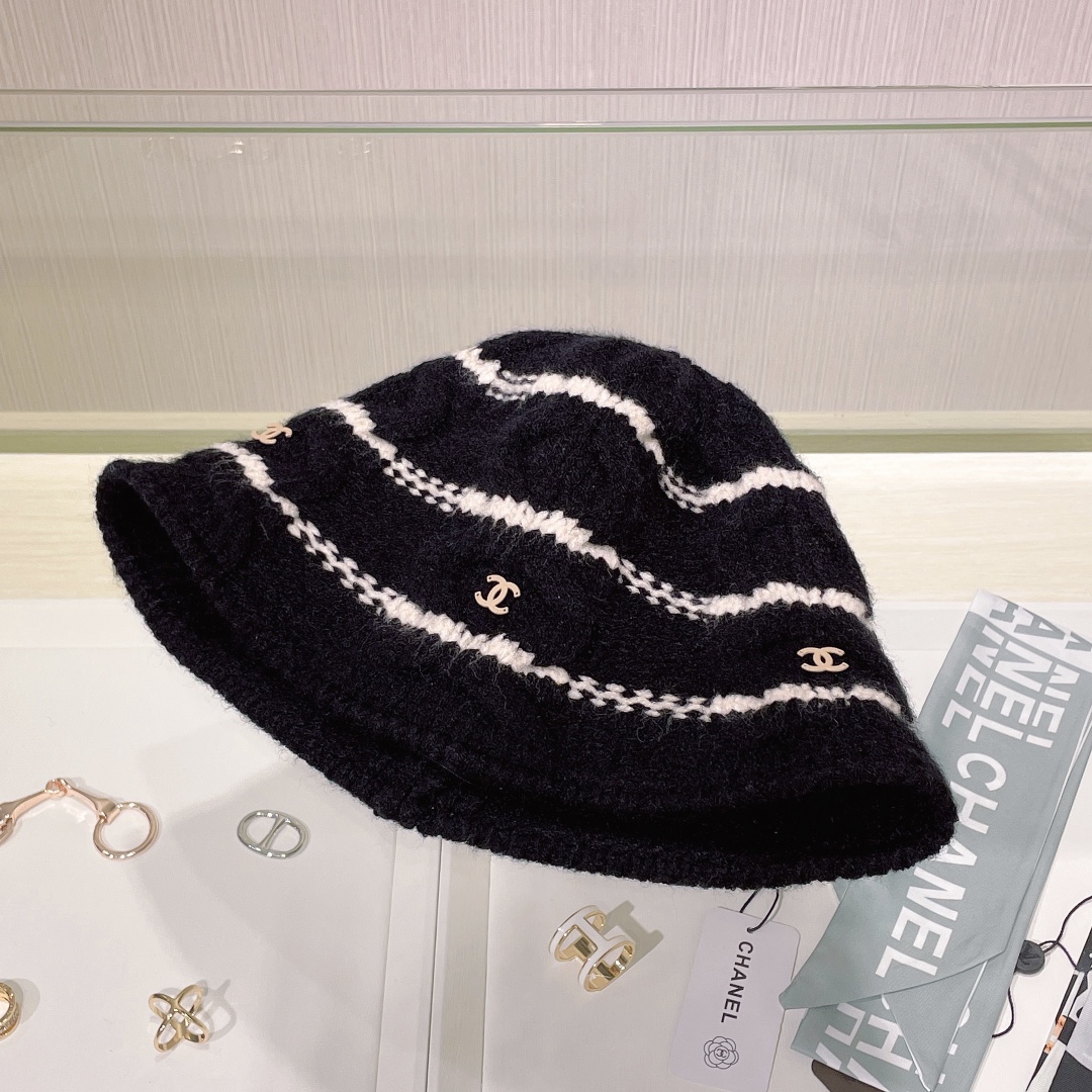 [TOP] CHANEL Autumn And Winter Knitted Striped Fisherman Hat