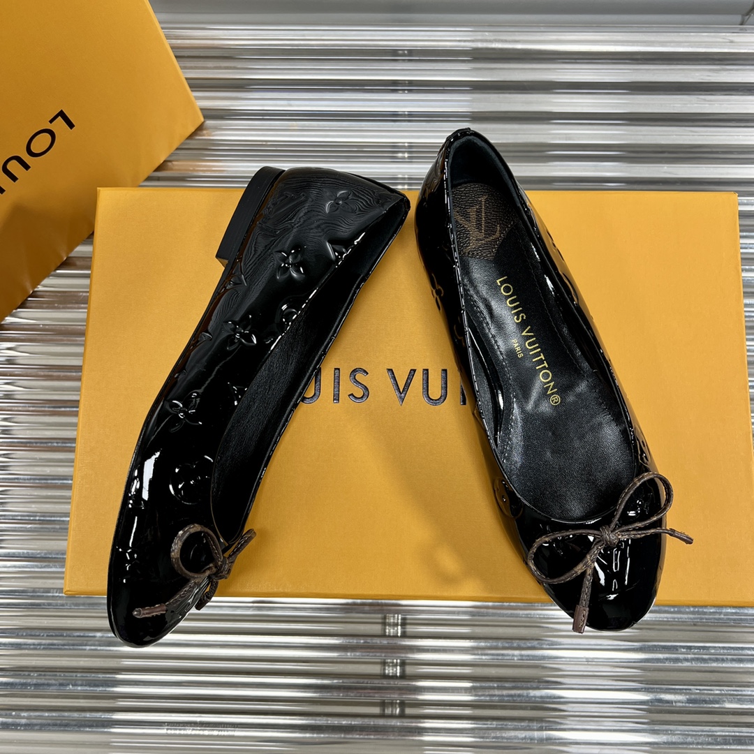 [TOP] Louis Vuitton LV L*V Butterfly Flat Ballet Shoes - 10 Colour