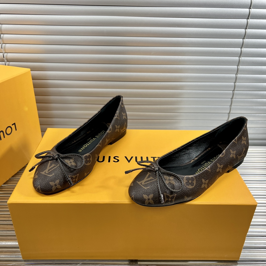 [TOP] Louis Vuitton LV L*V Butterfly Flat Ballet Shoes - 10 Colour