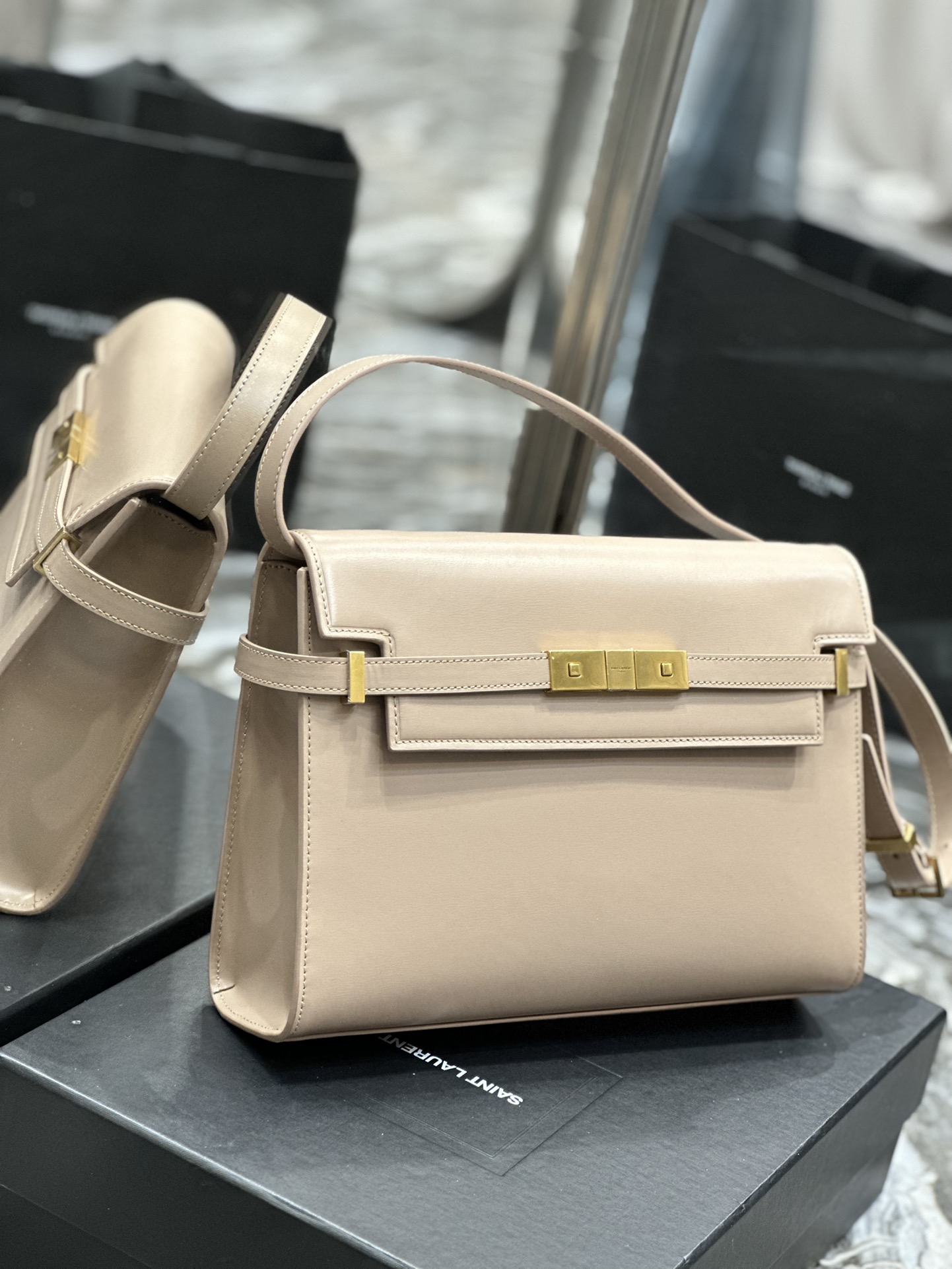 [TOP] Yves Saint Laurent YSL Manhattan Flip Top Baguette  Bag - Bean paste Color