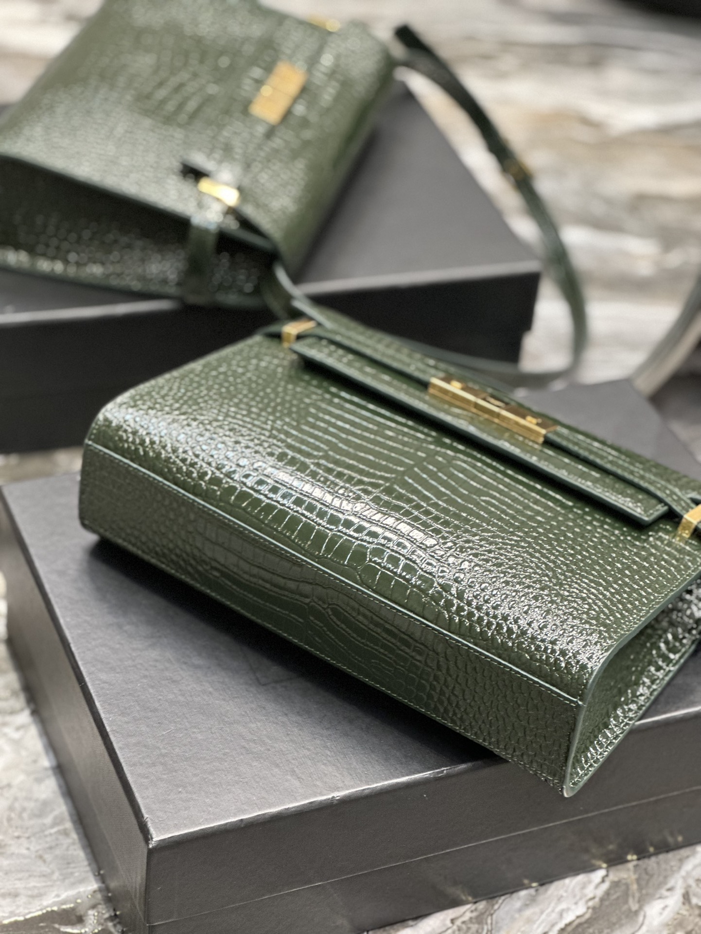 [TOP] Yves Saint Laurent YSL Manhattan  Crocodile Leather Bag - Dark Green