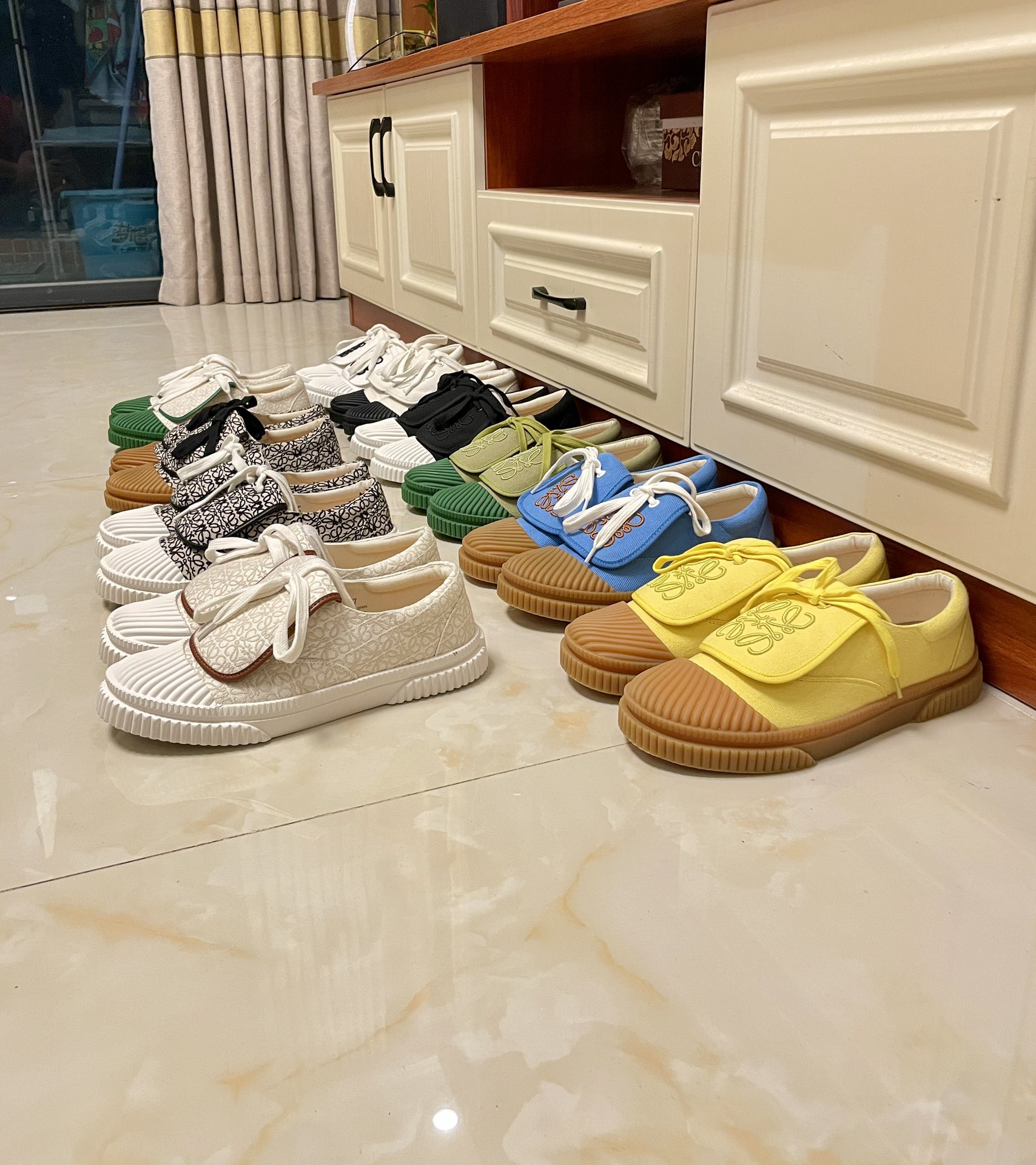 [TOP] LOEWE Embroidered Large Flip Sail Cover Cloth Shoes - 10 Colour