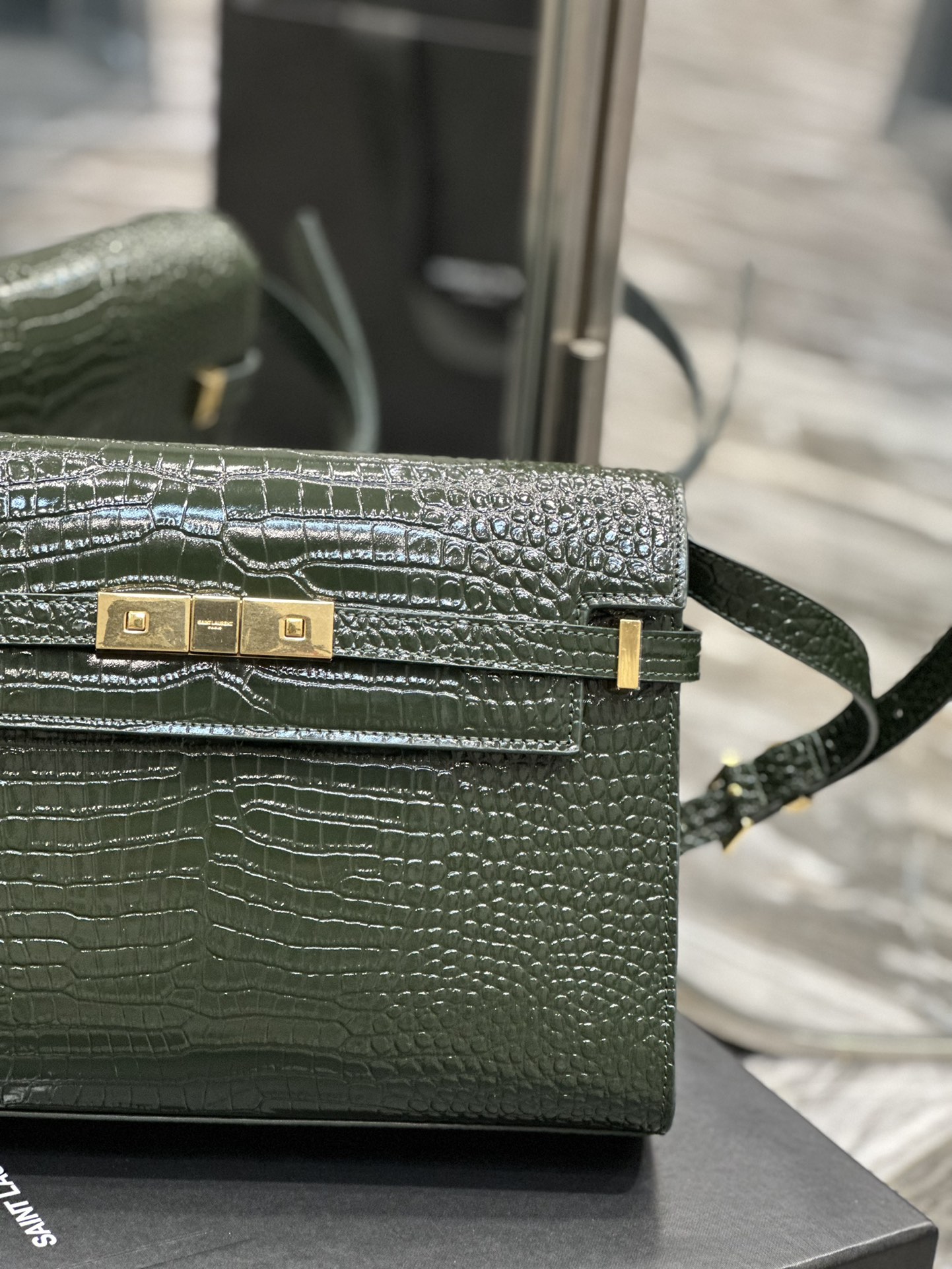 [TOP] Yves Saint Laurent YSL Manhattan  Crocodile Leather Bag - Dark Green