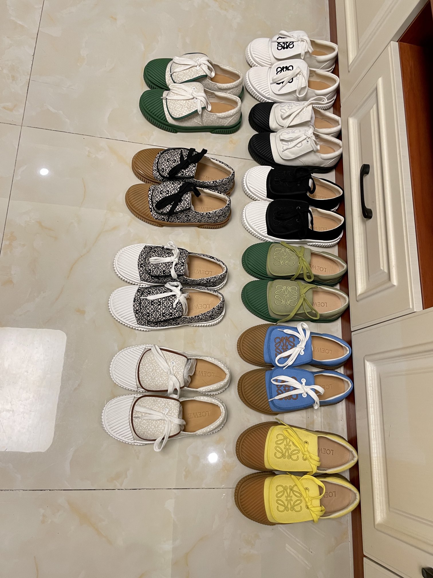 [TOP] LOEWE Embroidered Large Flip Sail Cover Cloth Shoes - 10 Colour