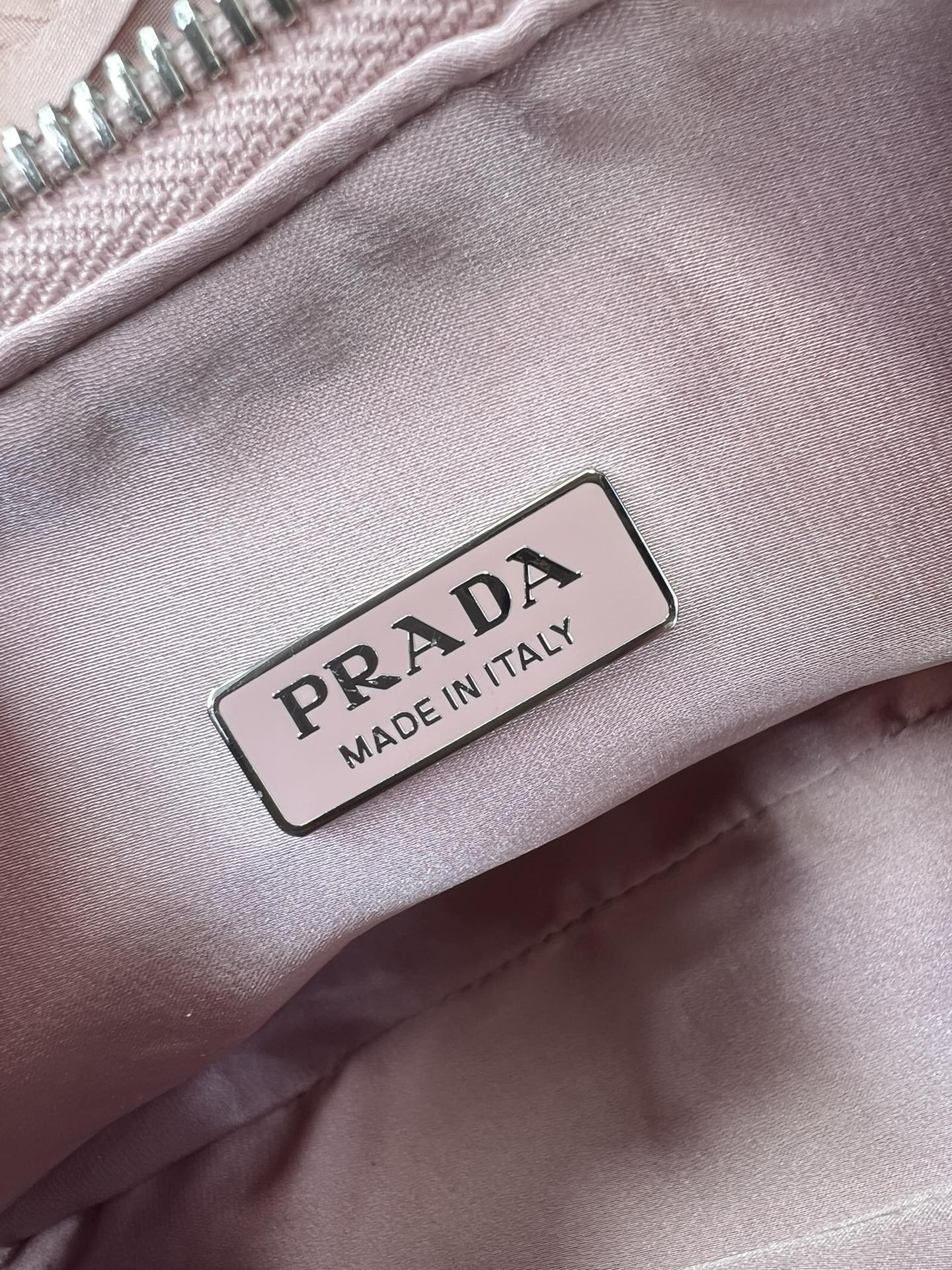 [TOP] PRADA Re-Edition 2005 Crystal full diamond Hobo Bags 22*18*6.5 cm - Five Colors