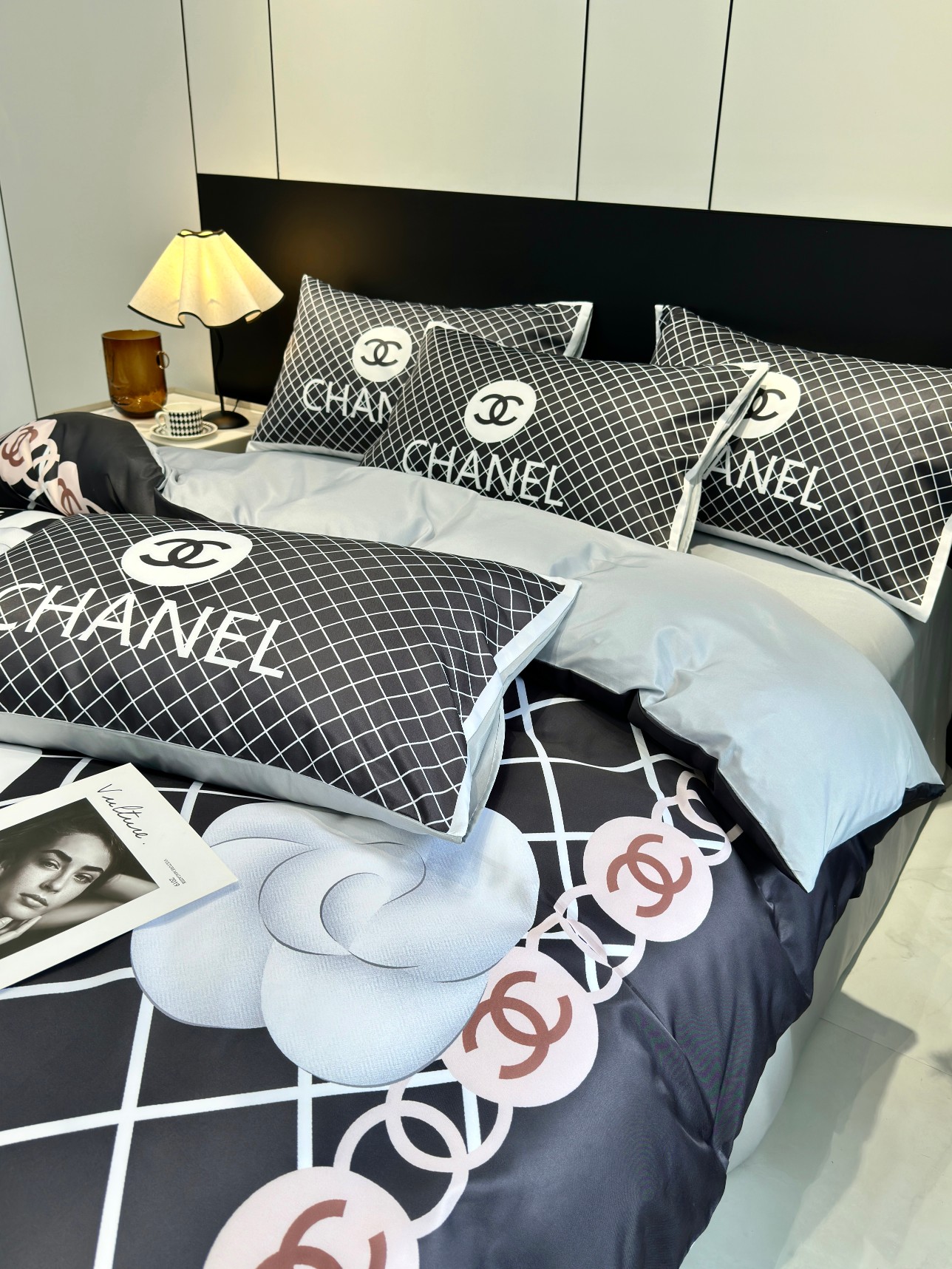 [TOP] CHANEL Washed Silk Printing Four-piece Set - Black