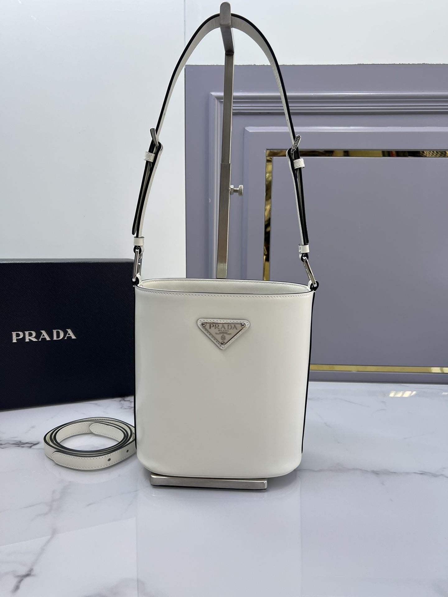 [TOP] PRADA Panier Bucket Imported Shiny Calfskin Plain Cowhide Bags 17x18x10.5 cm - Black&White
