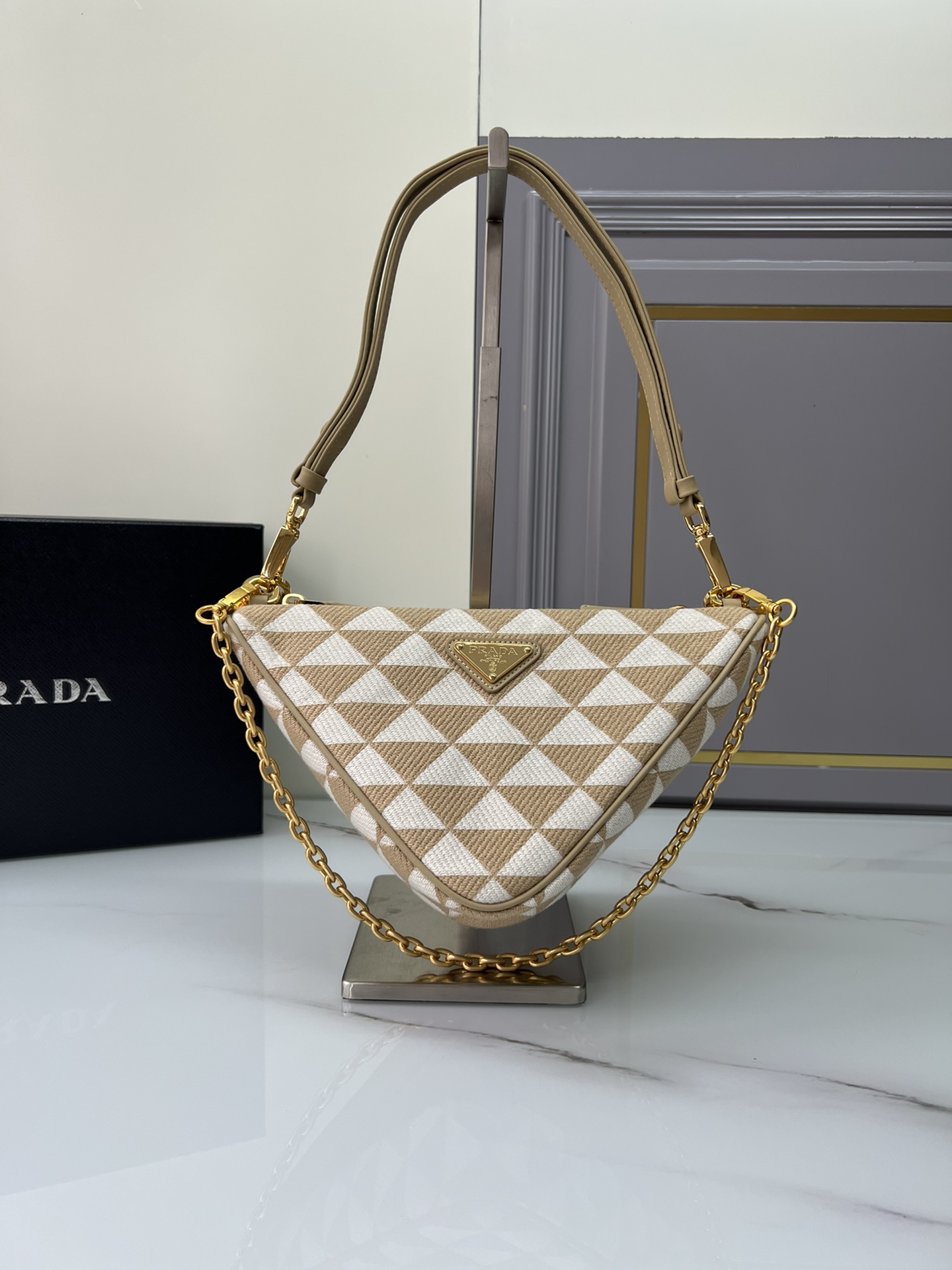 [TOP] PRADA New Gemini Pack Triangle Bag 23x25x5 cm - 4 Colors