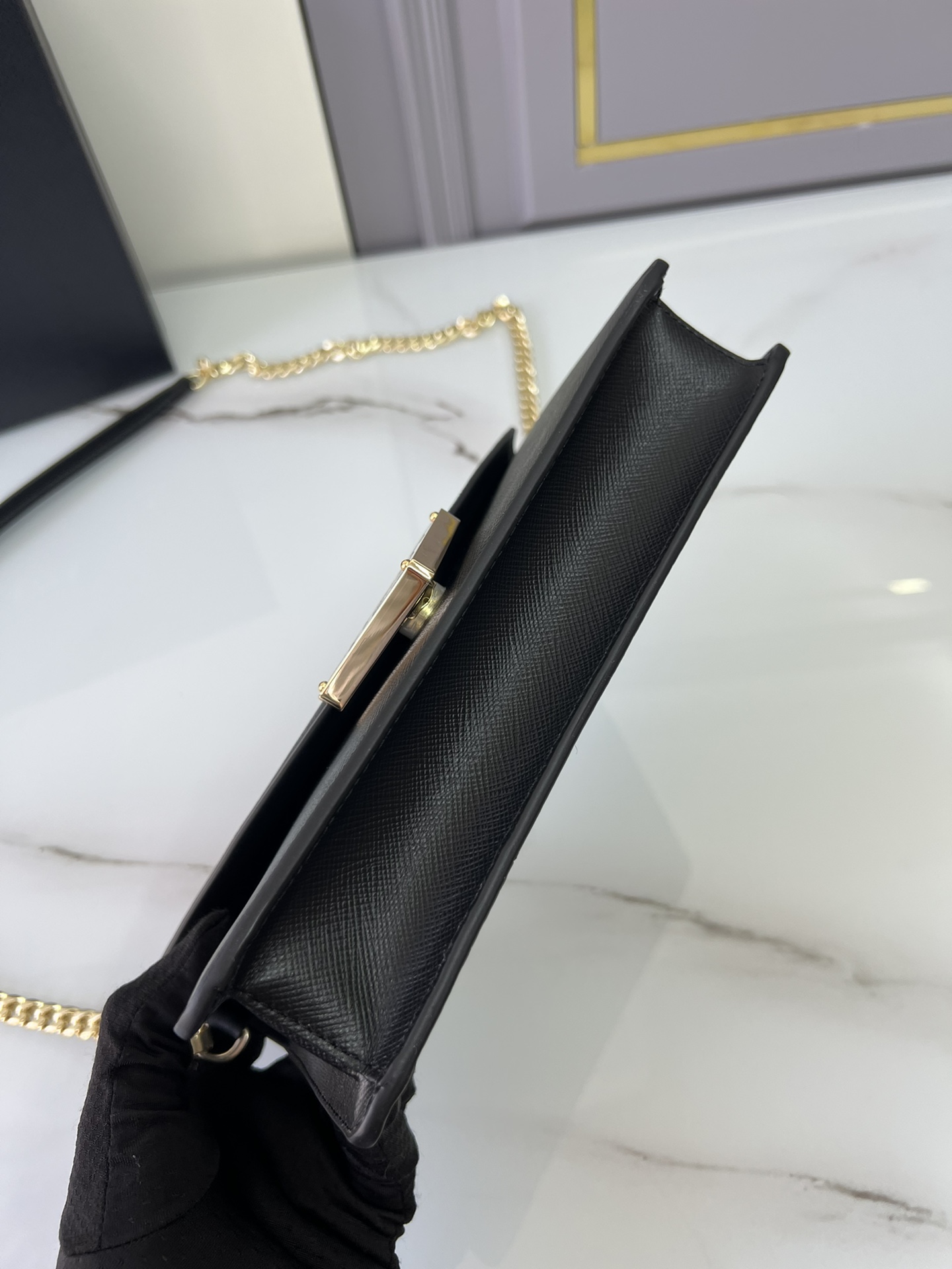 [TOP] PRADA New Messenger Saffiano Leather Bag 21.5x14x4 cm - Black