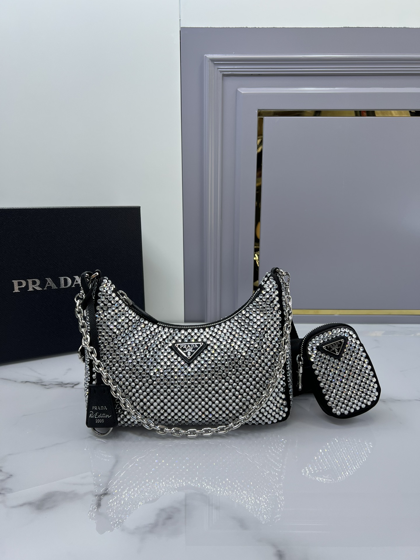 [TOP] PRADA Re-Edition 2005 Crystal full diamond Hobo Bags 22*18*6.5 cm - Five Colors