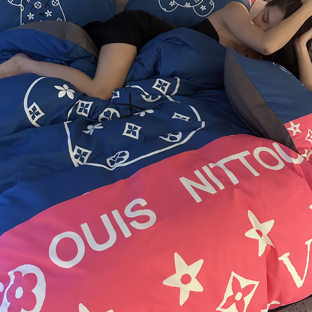 [TOP] Louis Vuitton LV Double-sided Brushed Digital Printing Four-piece Set - Pink and Blue