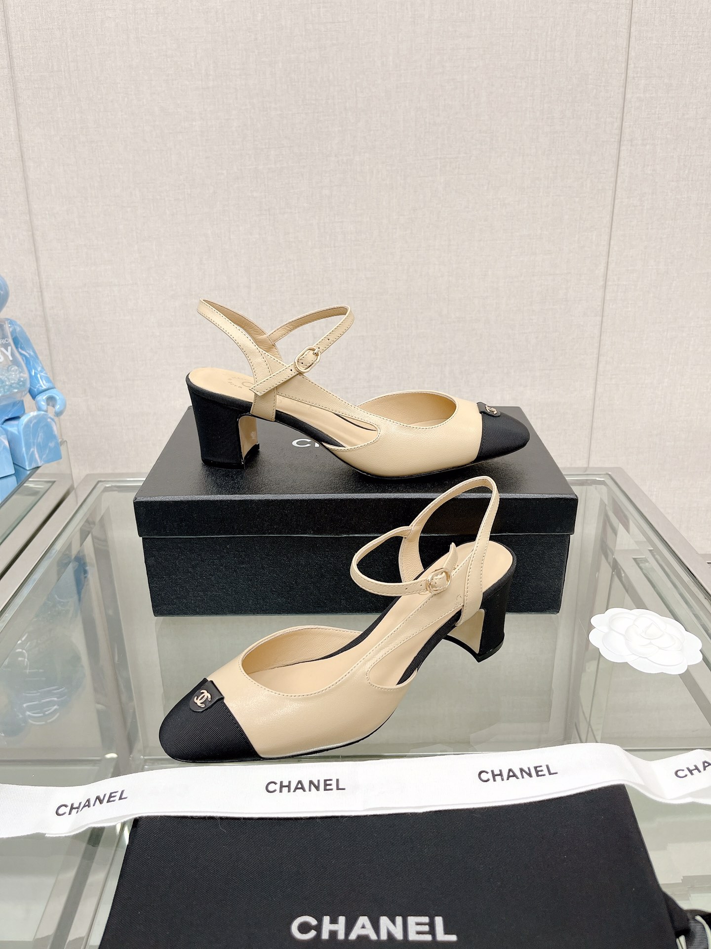 [TOP] CHANEL Vintage Thick Heels - 3 Color