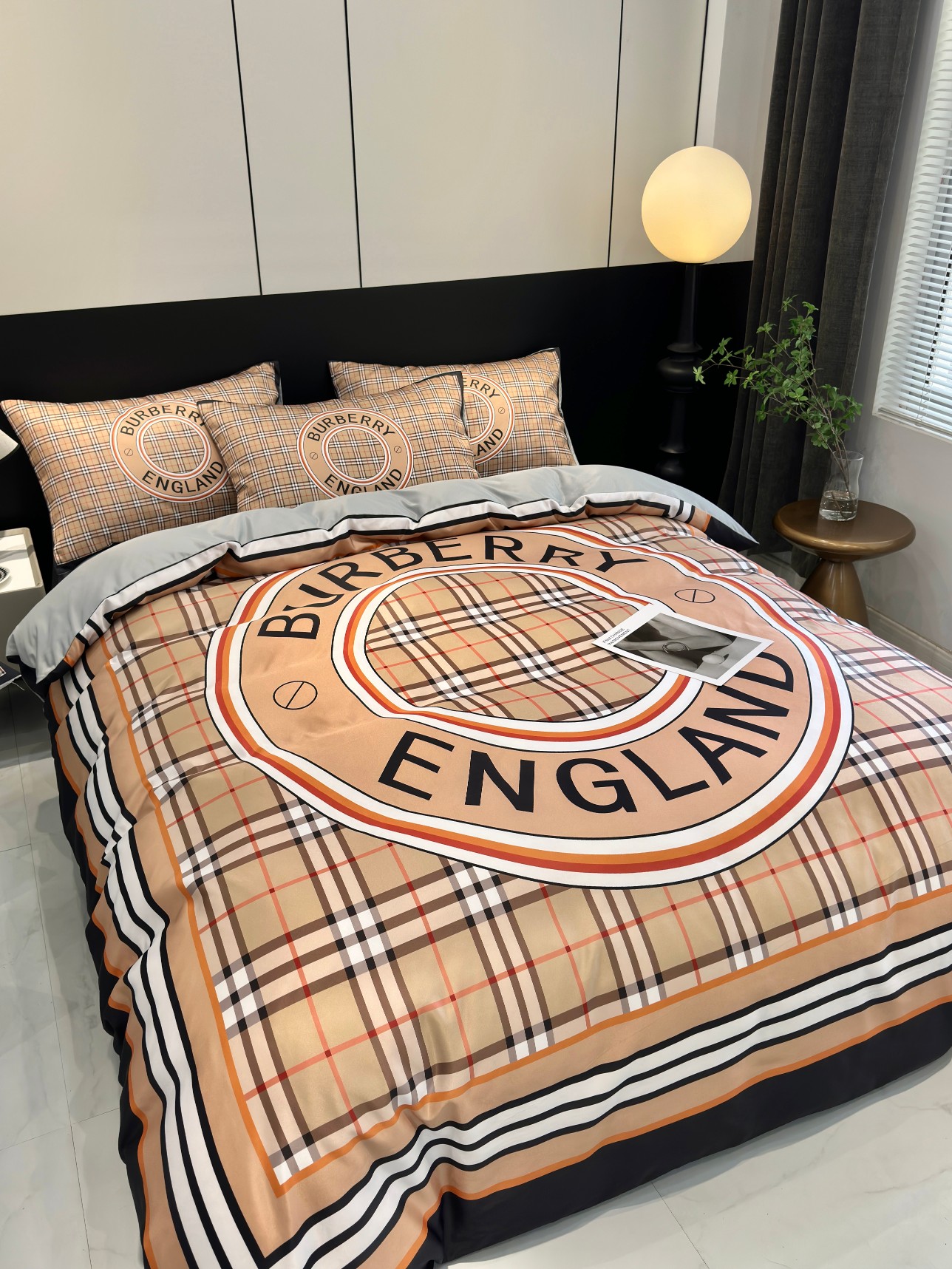 [TOP] BURBERRY Washed Silk Four-piece Set - Plaid