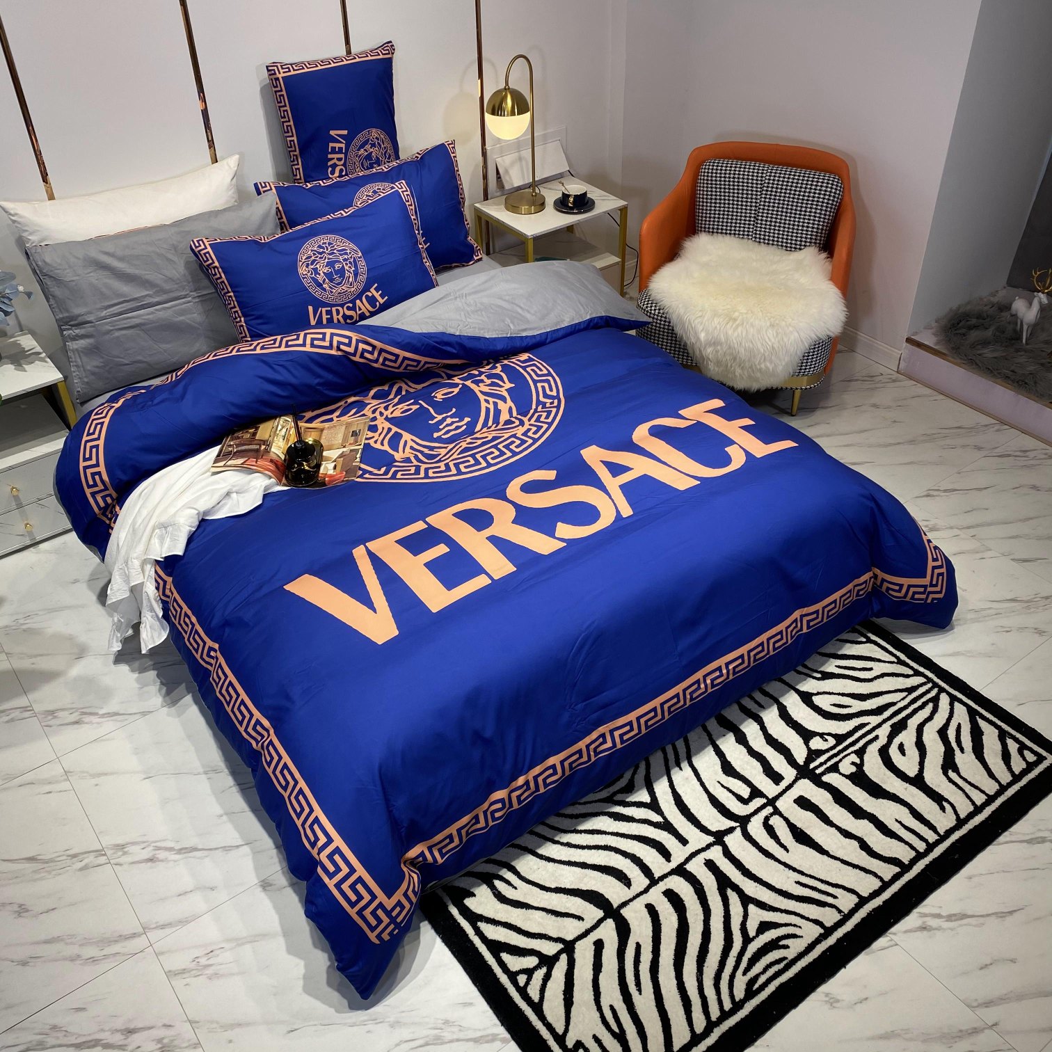 [TOP] VERSACE Cotton Printing Four-piece Set - Blue