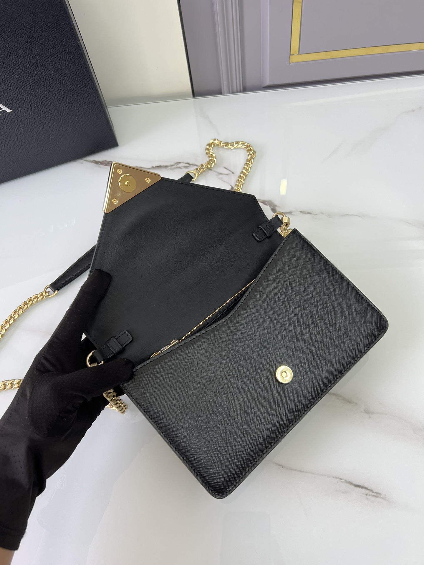 [TOP] PRADA New Messenger Saffiano Leather Bag 21.5x14x4 cm - Black